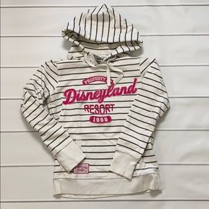 Disneyland hoodie XS